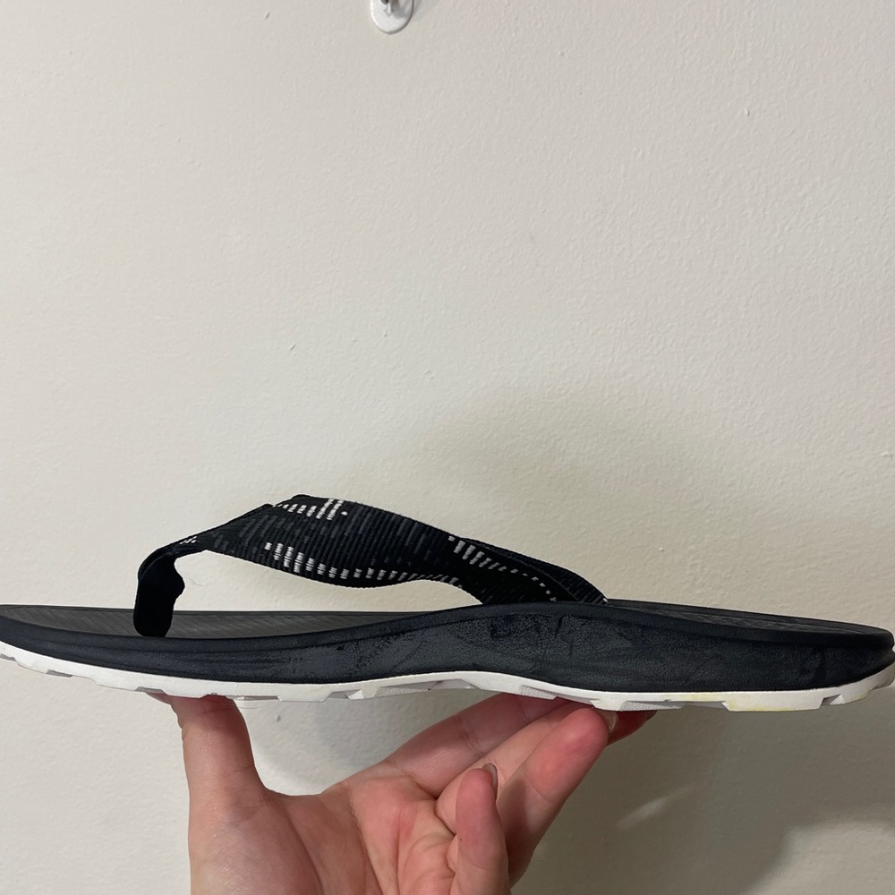 Chaco Flip Flops - image 7